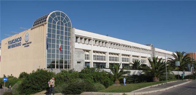 Fotografia dell'edificio del Policlinico Universitario di Monserrato.