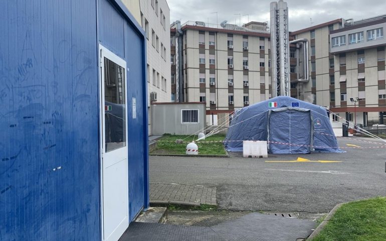 Lombardia, appello di Fontana: «Presto non saremo più in grado di curare i malati, state a casa»