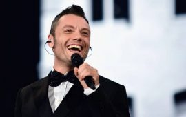 Una recente immagine del cantautore Tiziano Ferro.