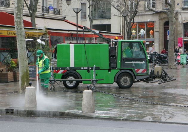 Parigi: trovate tracce di Covid-19 nell’acqua non potabile