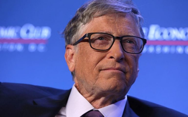 Bill Gates at acuistadu su 3,8% de Heineken Holding, sa chi tenet sa birra Ichnusa