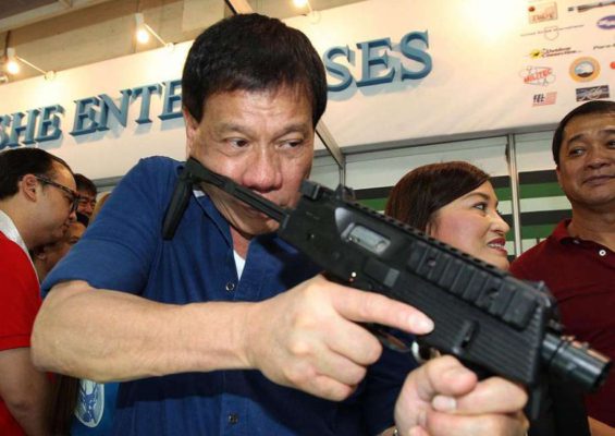 Coronavirus: il presidente filippino ordina di sparare a chi viola le regole