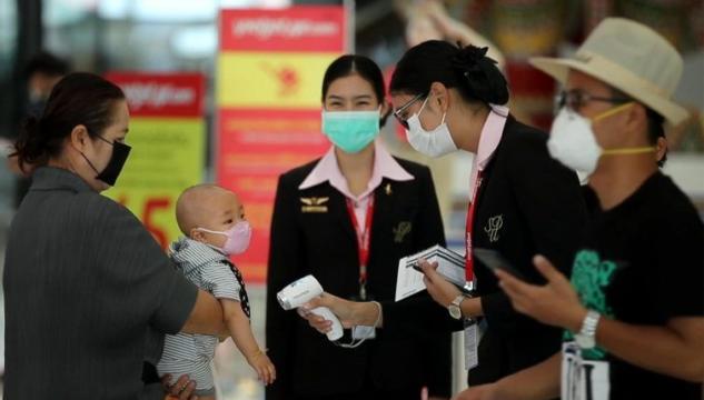 Hong Kong di nuovo in quarantena: esplode seconda ondata di contagi da Covid-19