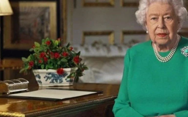 Paura per la Regina Elisabetta: le sue condizioni di salute si sono aggravate