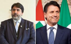 Immagine del Governatore della Sardegna Solinas e del Presidente del Consiglio Italiano Conte.