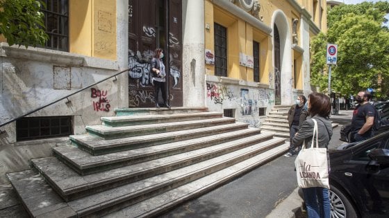 Roma, Liceo Talete, i 25 posti disponibili si sorteggiano: il 70% ai maschi, il 30% alle femmine