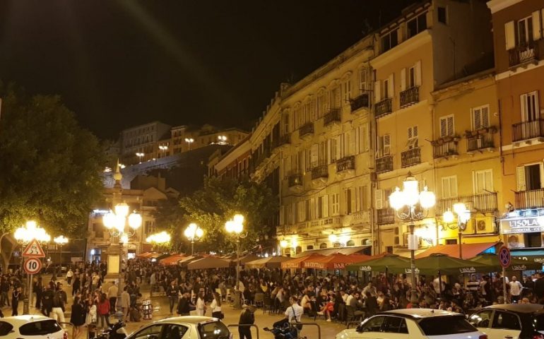 Foto di Piazza Yenne a Cagliari, quest'ultimo fine settimana.