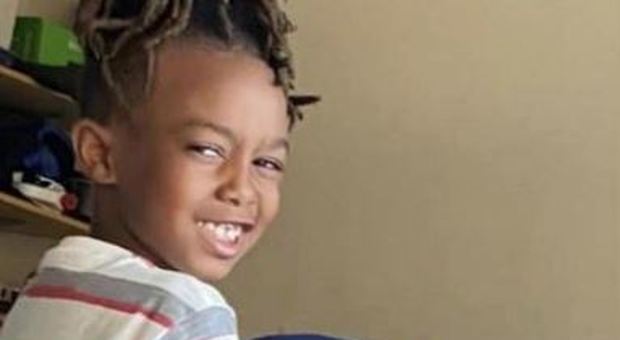 Sparatoria al centro commerciale, muore un bimbo di 8 anni: tragedia in Alabama