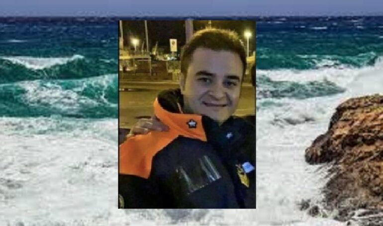 Aurelio, 40 anni, militare della Guardia costiera, muore per salvare un ragazzino che aveva sfidato il mare