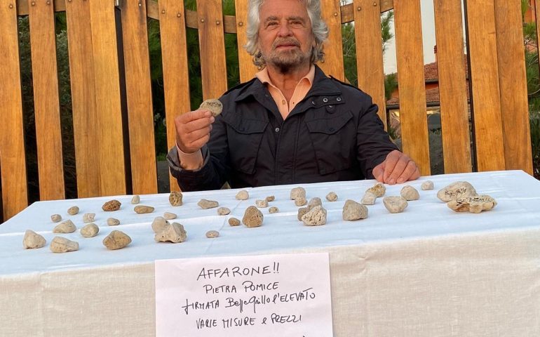 EBay blocca Grillo perché vendeva pietra pomice contro la stupidità umana
