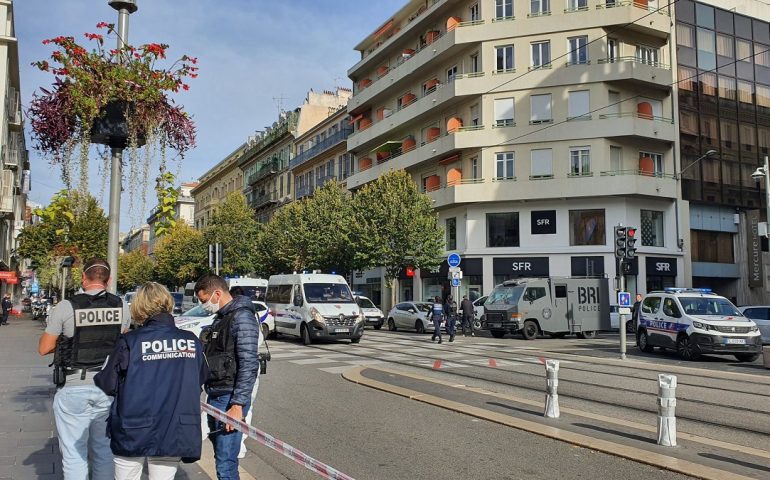 attentato-nizza-notre-dame-2