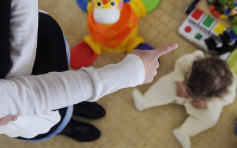 Italia, minacce dai social per le due maestre indagate per aver schiaffeggiato bimbi