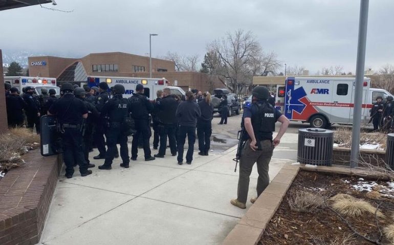 Usa, strage in un market del Colorado: dieci morti