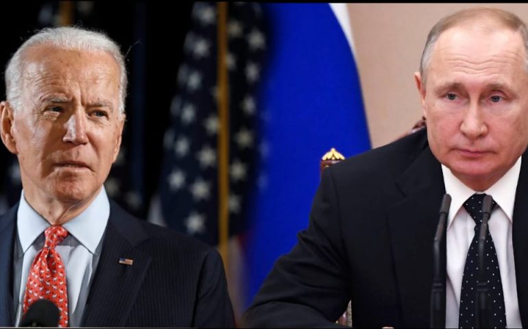 Usa e Rùssia: Biden e Putin iscòrriant tra issos