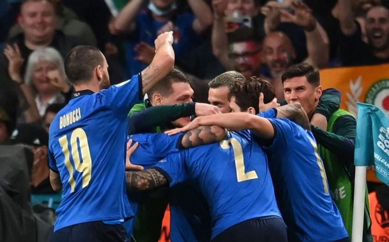 S’Itàlia at bìnchidu a is rigores contra sa s’Ispagna: domìnigu sa finale contra s’Inghilterra