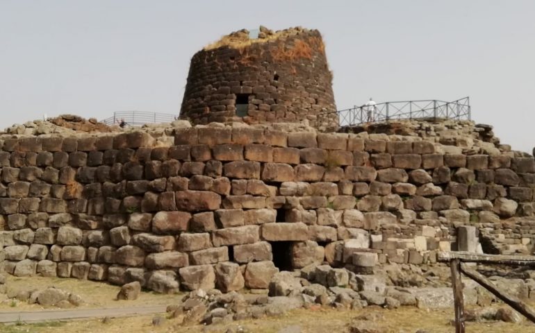 Su Nuraghe de Santu Antine de Turalva: unu tra is prus maestosos de sa Sardigna