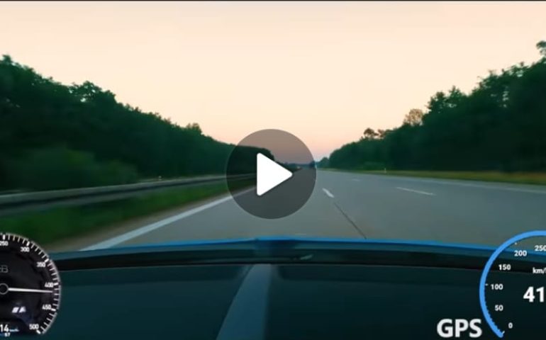(VIDEO) Tocca i 417 km/h in autostrada e pubblica il video: multimilionario indagato