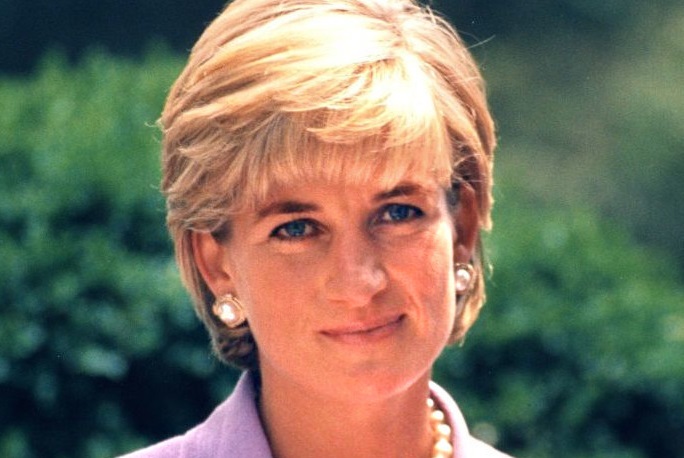 Lady Diana, 25 annos a oe sa morte in Parigi