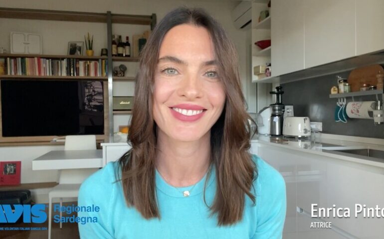 Enrica Pintore, s’atoressa de Otzana, est sa testimòngia noa de s’Avis Regionale Sardegna