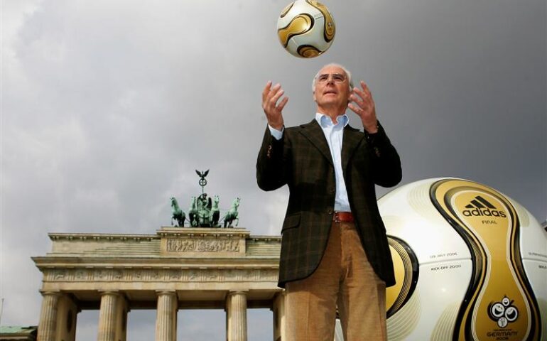 Addio a Franz Beckenbauer: il mito del calcio tedesco giocò contro Riva nel leggendario Italia-Germania 4-3
