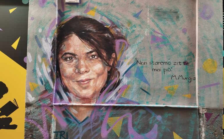 A Napoli nasce il Vicolo della Donne: anche Michela Murgia tra i murales con i volti di donne che hanno fatto la storia
