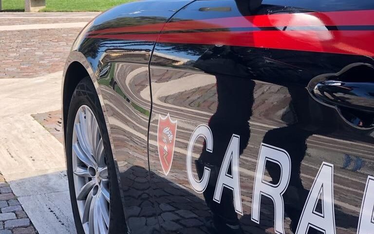 auto dei carabinieri
