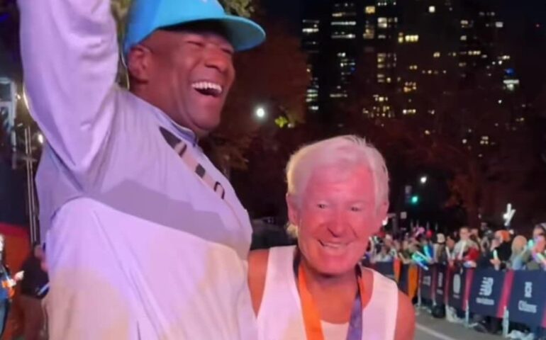 maratona di new york: mario bollini, 74 anni arriva ultimo