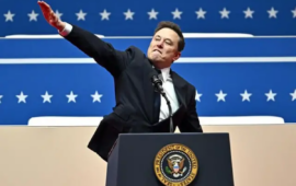 Elon Musk fa il saluto romano