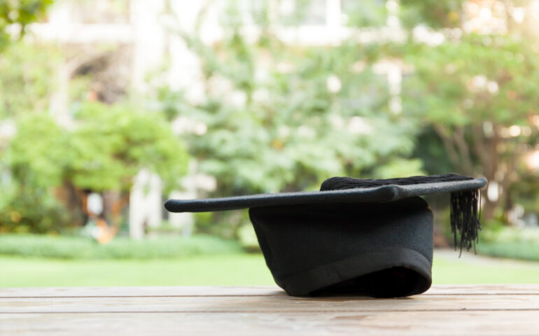 cappello di laurea