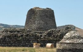 Nuraghe Santu Antine: su coro misteriosu de sa Sardigna nuragica