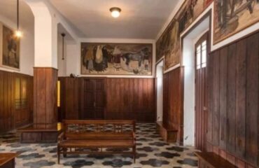 La stazione con le opere d'arte