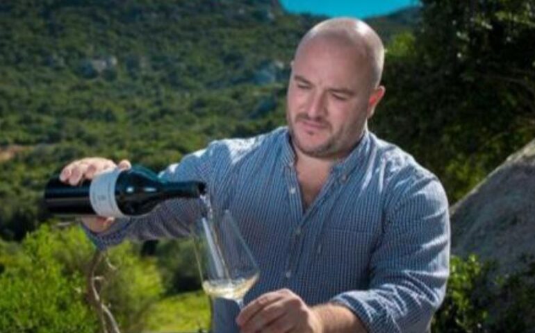 Su Ris torrat a sa propiedade de Ragnedda: si chircant tràcias e ogetos isparidos