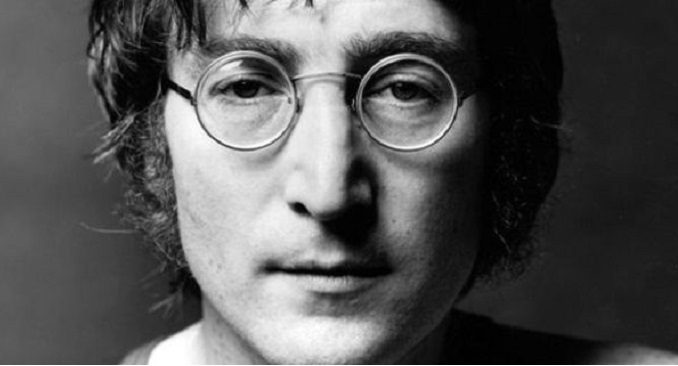 8 dicembre 1980, a New York viene ucciso John Lennon: aveva 40 anni
