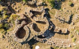 Ozzastra terra de istoria: sos printzipales sitos archeologicos de bisitare intre nuraghes,biddas antigas e monumentos de sa tzivilidade nuragica.