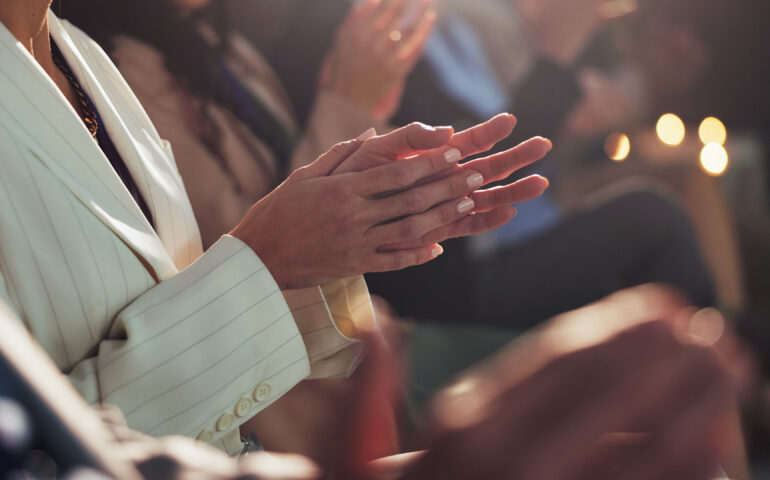 Terranoa, sa ministra de su Tribagliu Calderone a su cunvegnu supra su tribagliu e siguresa.