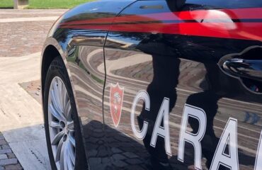 carabinieri auto