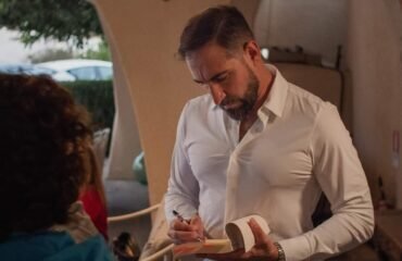 Lo scrittore Piergiorgio Pulixi