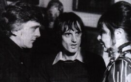 Dave Hemmings, Dario Argento e Chiara Calamai sul set di Profondo Rosso (Cine Set Facebook)