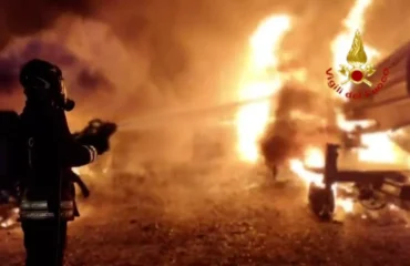 Incendio in viale Monastir PH Vigili del Fuoco