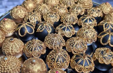 bottone in pasta di mandorla