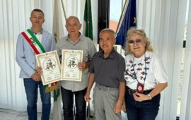 Il sindaco Marcello Ladu con il maestro Doa In Municipio